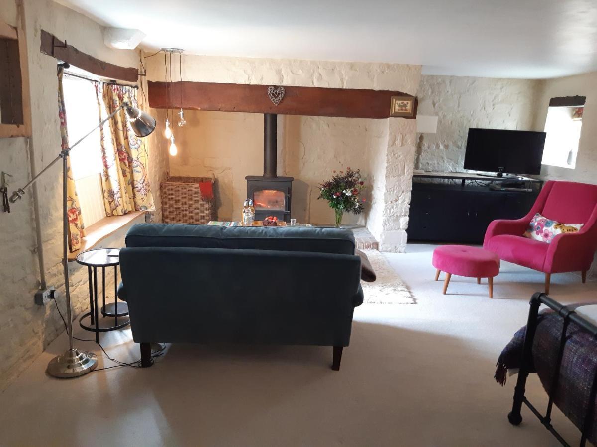 Отель Huberts, Wedmore Экстерьер фото