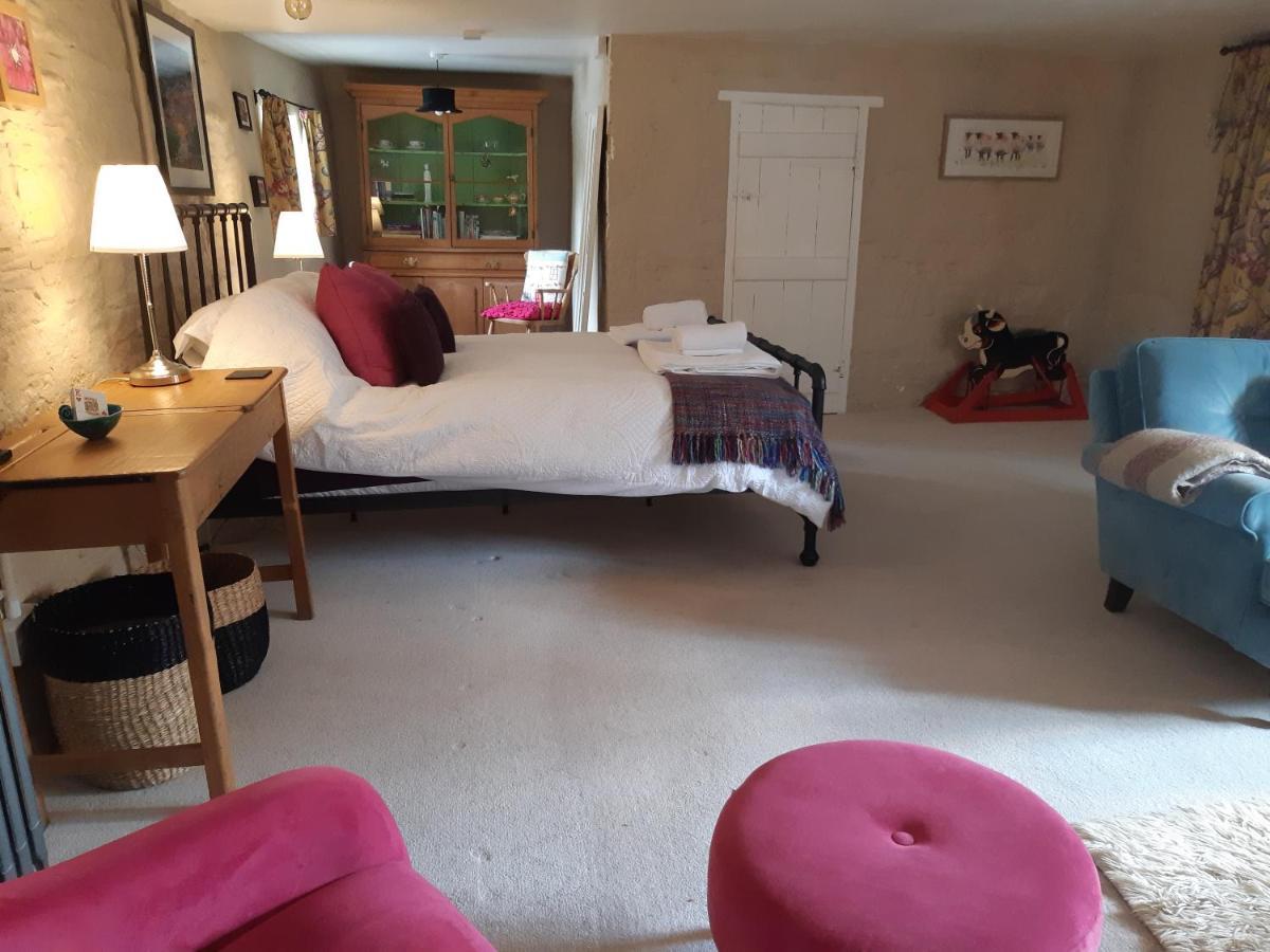 Отель Huberts, Wedmore Экстерьер фото